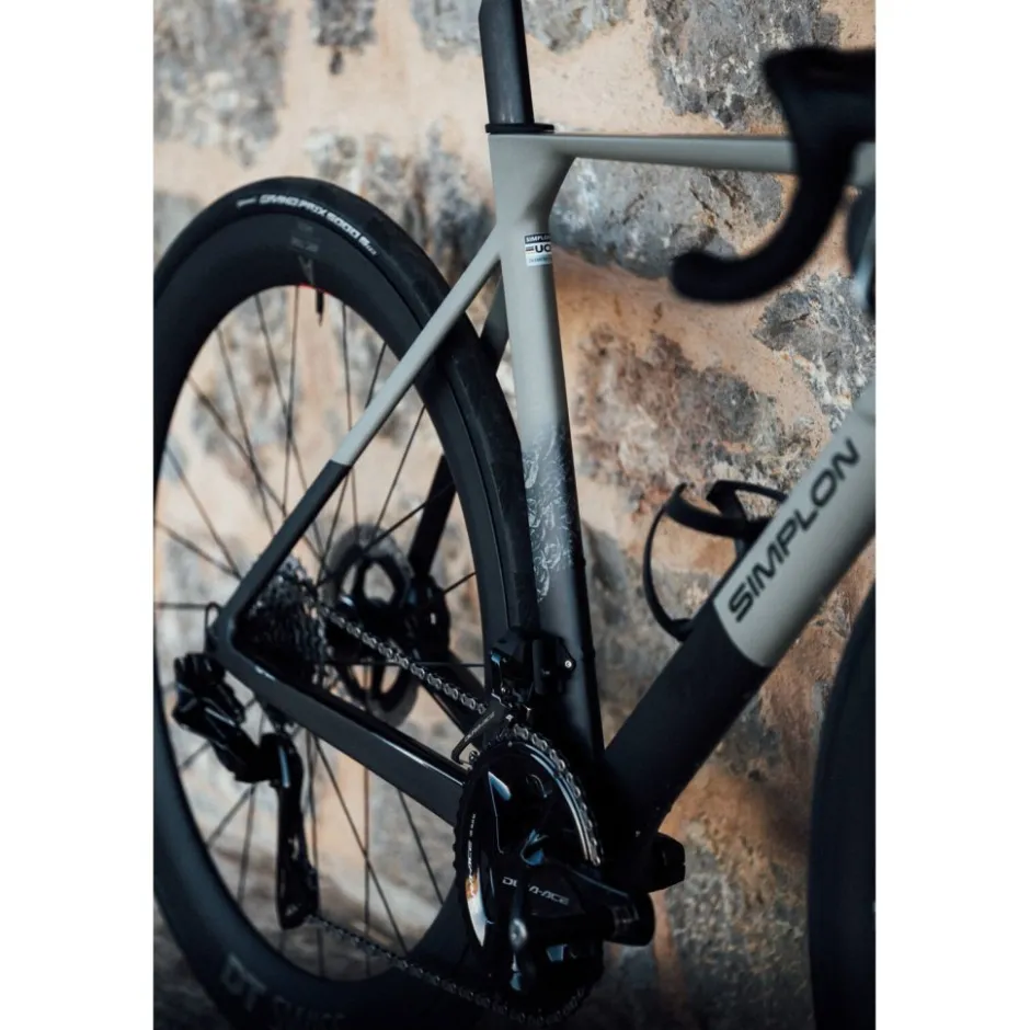 Elektrische Fietsen|Aero Racefietsen < Simplon PAVO Core AXS - Carbon Racefiets - 2026 - Grey/Carbon Raw Black