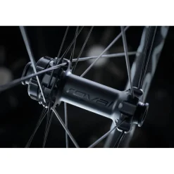 Specialized Alpinist CLX II Front Wheel - 700C | Tubeless | Centerlock - 12x100mm - Satin Carbon / Gloss Black