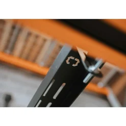 Stashed SpaceRail Rack Mount Fietsrekhouder - 8 haken - einzeln