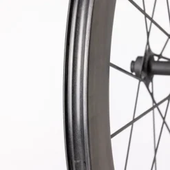 Wielen < Syncros Capital SL Aero Wielset - 28" | Carbon | Hookless | Centerlock - 12x100mm | 12x142mm - 60mm voorkant + 80mm achter | SRAM XDR