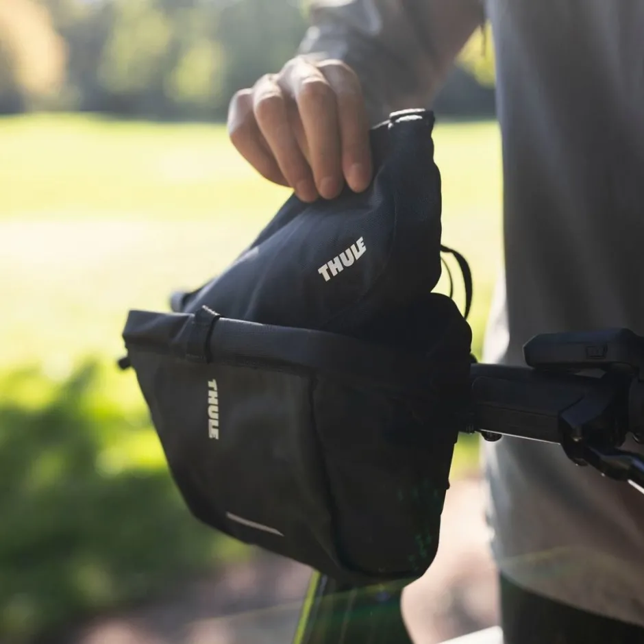 Stuurtassen < Thule Chasm 2L Stuurtas - Zwart
