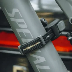 Thule Epos Fietsdrager achterkant - 3 Fietsen - Zwart