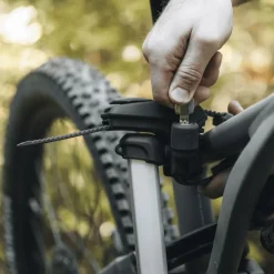 Fietsendragers < Thule Epos Fietsdrager achterkant - 2 Fietsen - Black