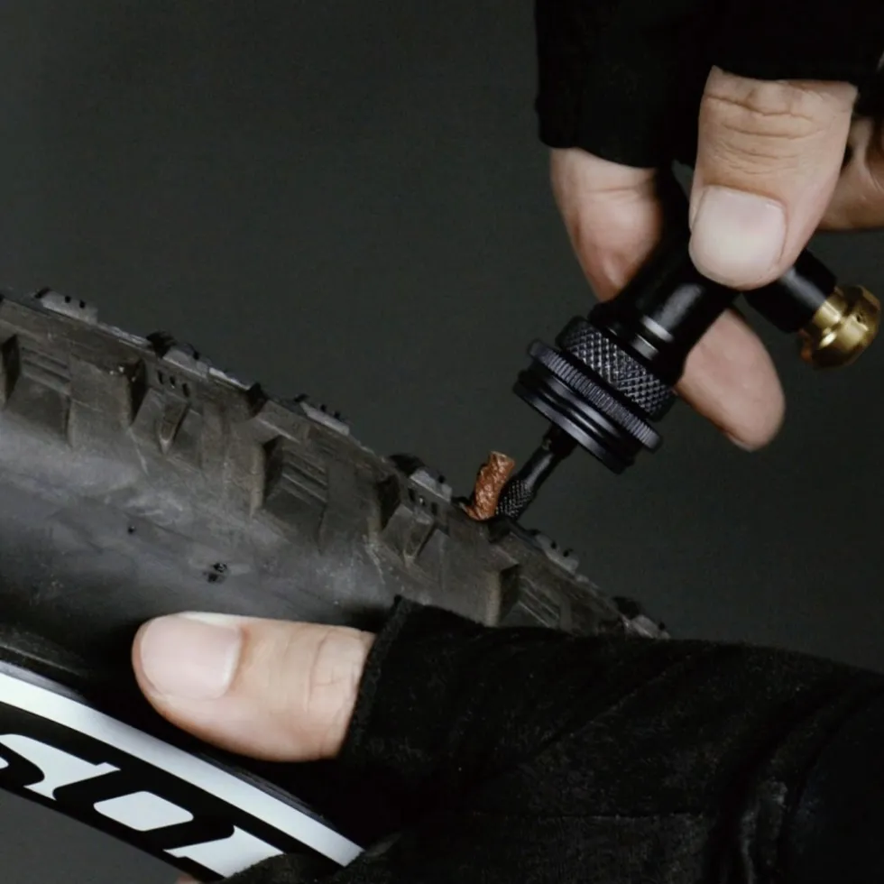 Topeak Tubi Master X with 25g CO₂ Cartridge Tubeless Tire Repair Set