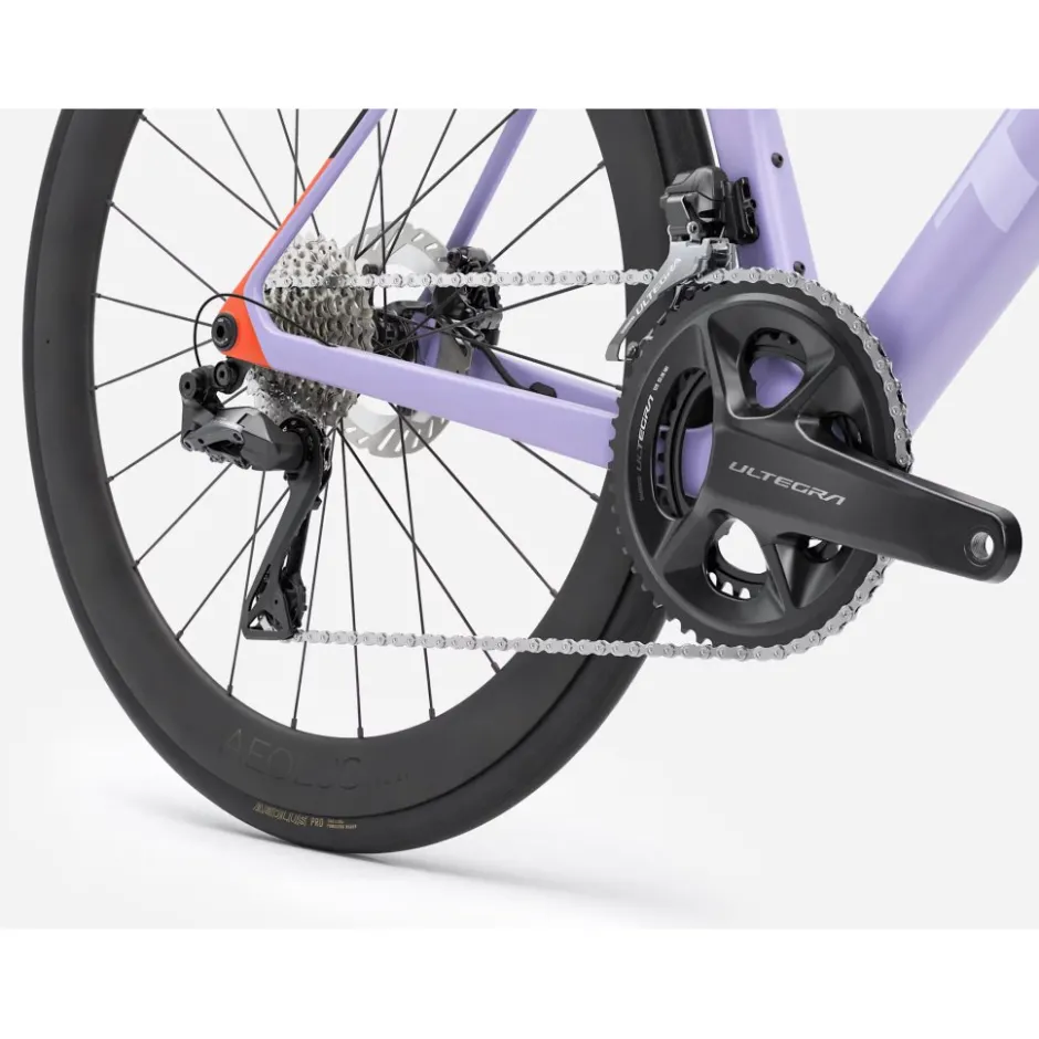 Aero Racefietsen < Trek ADONE SL 7 GEN 8 - Carbon Racefiets - 2026 - atte Lavender Haze/Deep Soke