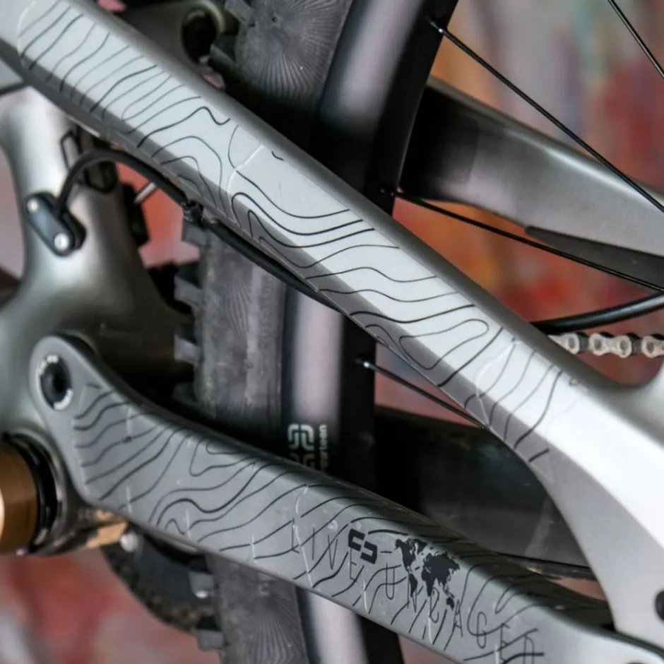 Stickers < Unleazhed Frame Unscratch BP01-S Bovenbuis Beschermfolie voor het Frame - Fragment Black Glossy