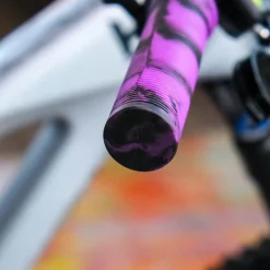 Handvatten < Unleazhed G1 MTB stuurgrepen - Paars/Zwart