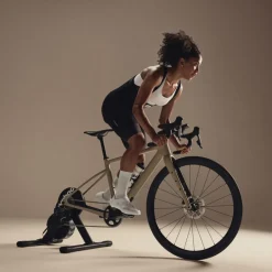 Fietstrainers|Rollerbanken < Wahoo Fitness Wahoo KICKR Core 2 - 11-speed - Direct Drive Hometrainer - zwart