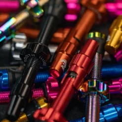 Wolf Tooth Ventielkit - Tubeless | Clik Valve (SCV) - oil slick
