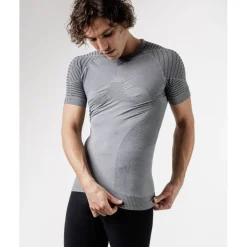Baselayers|Ondergoed < X-Bionic Invent 4.0 T Round Neck Onderhed Heren - arctic white/dooite grey